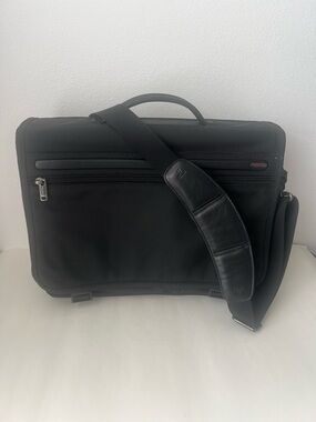 Tumi Black Men's Briefcase Shoulder Bag - Laptop Bag w/ Luggage Slide